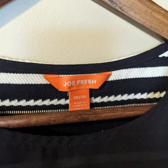 Short sleeve blouse - Picture 3 of 5